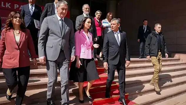 DEM Parti, siyasi parti turuna çıktı! İlk durak CHP