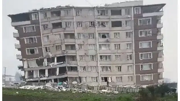 Depremde 9 kişinin öldüğü binanın sahibi: Bu apartmanı hatırlayamadım