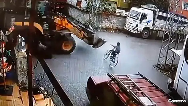 Dörtyol da kepçenin atında kalan çocuk öldü