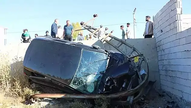 Düğün yolunda feci kaza