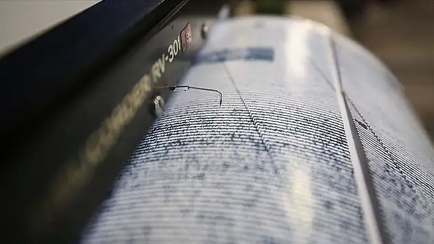 Ege Denizi'nde Korkutan Deprem
