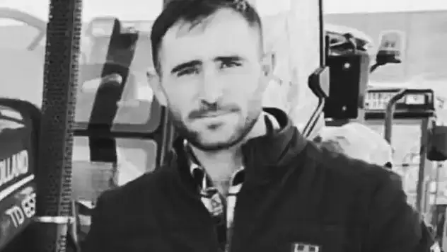 Ekili arazisinden hayvanlarını geçiren çobanı öldürdü