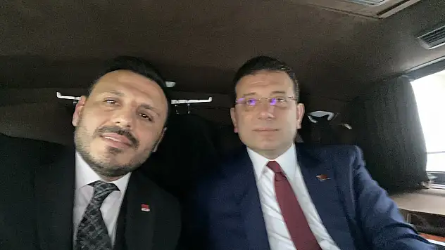 Ekrem İmamoğlu'ndan mitinge anlamlı çağrı: Çelik gibi irademiz var bükemezsiniz