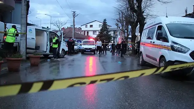 Emekli polis, eşini ve MHP ilçe başkanını öldürdü