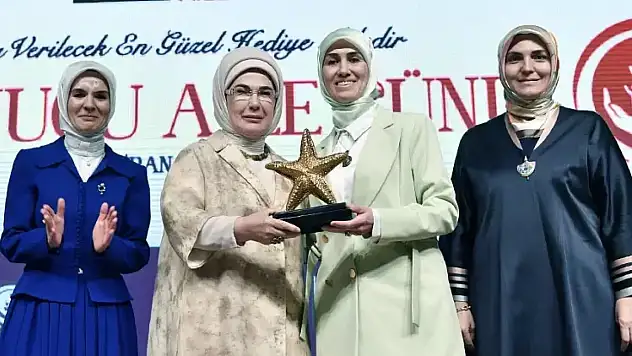 Emine Erdoğan Koruyucu Aile Günü Programına Katıldı