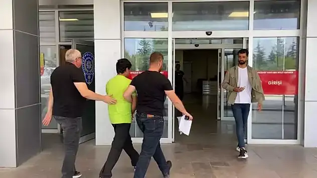 Eski sevgilisini boğazını keserek öldüren sanığa ağırlaştırılmış müebbet