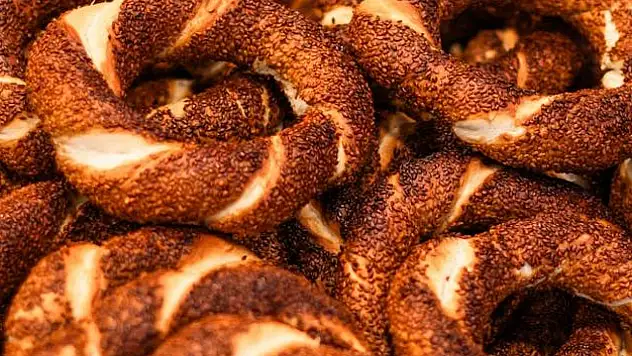 ​​Esnaf Odaları yıl sonuna kadar simitin fiyatını 15 TL olarak belirledi