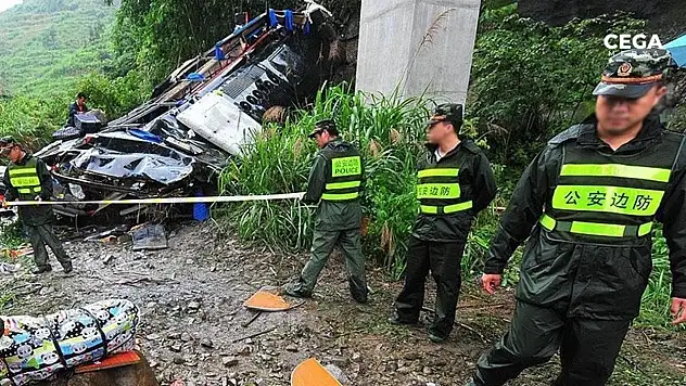 Feci Kaza! Yolcu Otobüsü Tünele Çarptı 14 Kişi Öldü