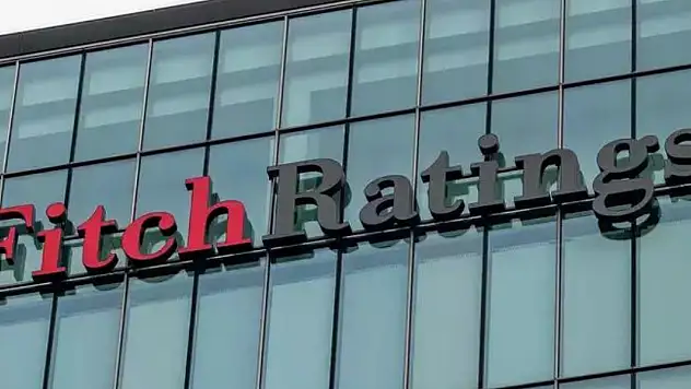 Fitch Ratings Türkiye'nin Kredi Notunu Pozitife Çevirdi