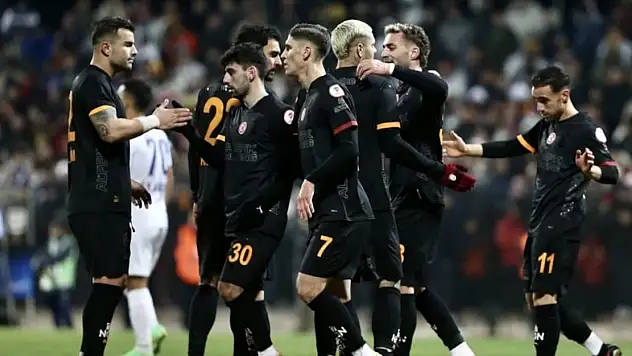 Galatasaray, Fethiyespor'u iki golle geçti