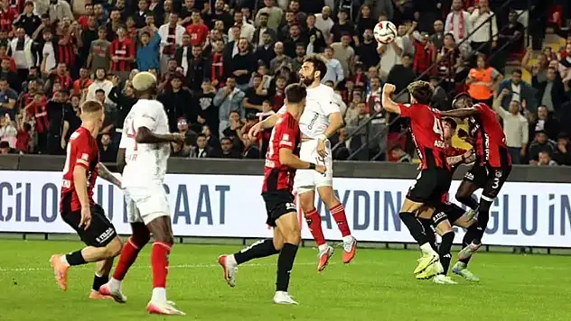 Gaziantep FK : 3 -  Antalyaspor: 2