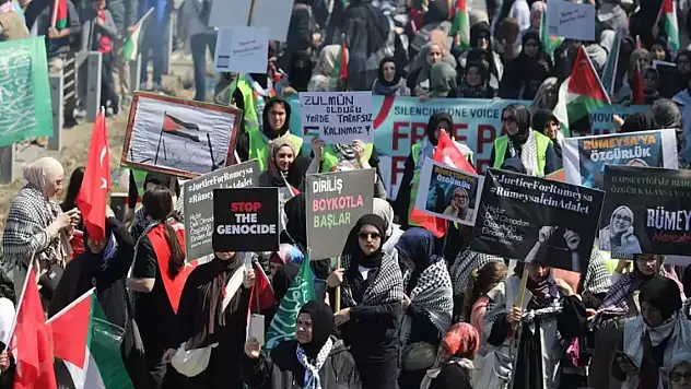 Gazze İçin ABD Konsolosluğuna Yürüyüş Düzenlendi
