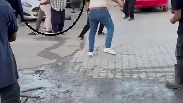 Hatay'da kaza sonrası tekmeli, yumruklu kavga!