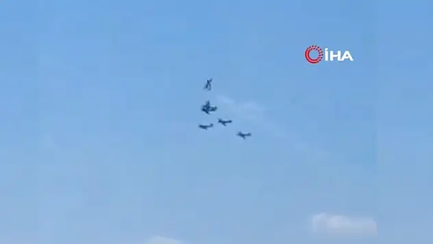 Havada Facia! Gösteri Uçuşu Yapan Uçaklar Çarpıştı