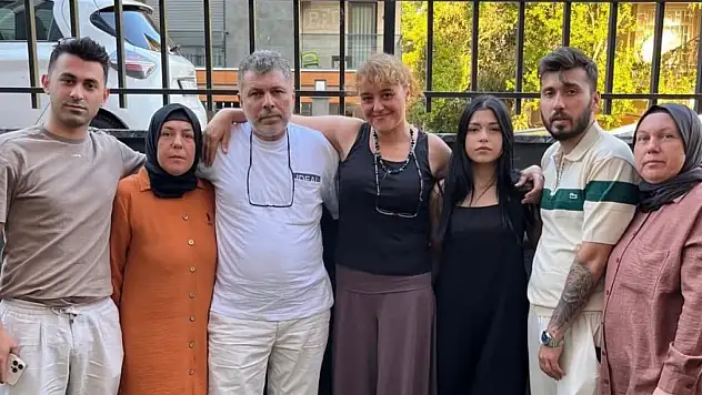 İki acılı anne buluştu: Yasemin Minguzzi Hakan Çakır'ın ailesini ziyaret etti