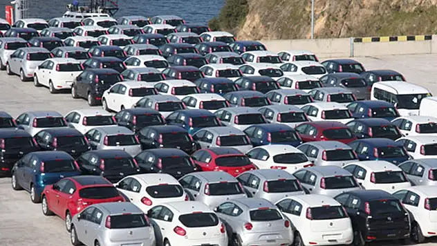 İkinci el otomobil satışlarındaki uygulama uzatıldı