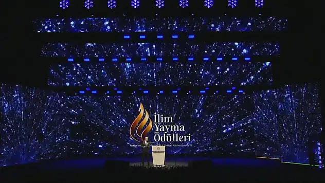 İlim Yayma Büyük Ödülü Verilen İbrahim Akduman Kimdir?