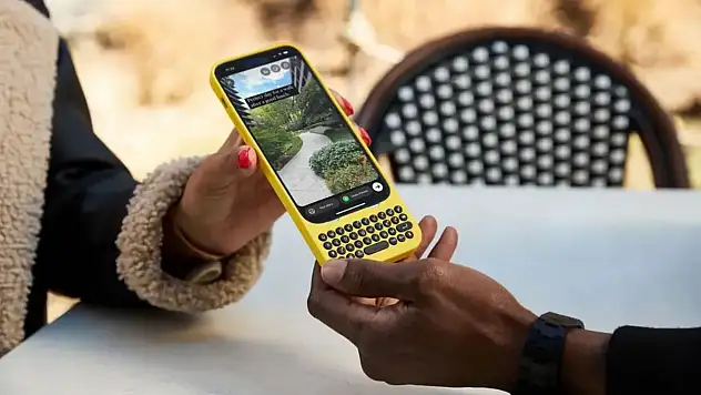 IPhone'lar için Fiziksel klavye geliyor