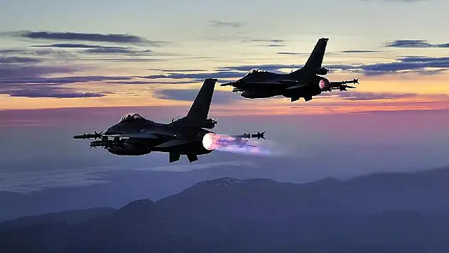 Irak'ın Kuzeyinde PKK İnlerine Gece Harekatı! 25 Hedef Yerle Bir Edildi