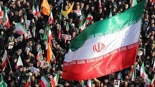 İran'daki Olaylarda Ölenlerin Sayısı 6 Bini Aştı