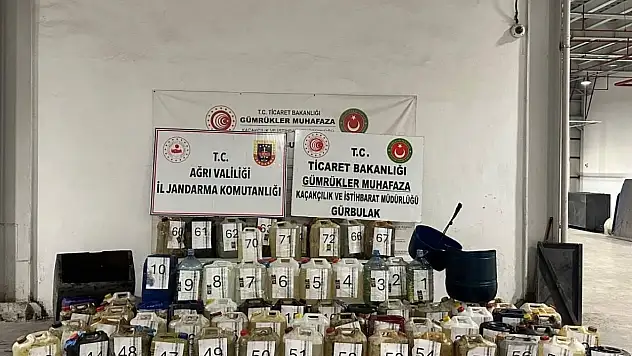 İran'dan Türkiye'ye gelen yolcu otobüsünde 1 ton 167 kilogram sıvı metamfetamin ele geçirildi