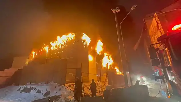 İşçilerin kaldığı konteynerde yangın