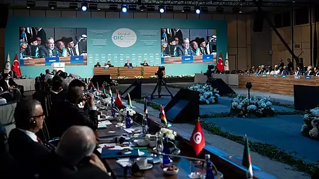 İslam İşbirliği Teşkilatı İran Özel Oturumu İstanbul'da Gerçekleşti