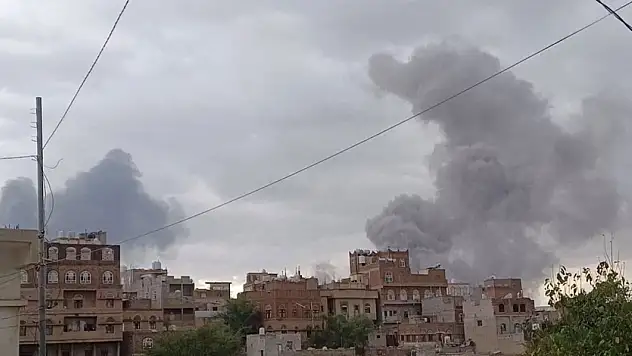 İsrail, Yemen'in Başkenti Sana'yı Vurdu