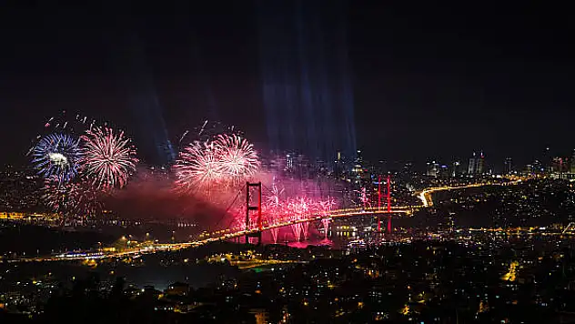 İstanbul'da havai fişek gibi patlayıcı ve yanıcı maddelerin kullanımı yasaklandı