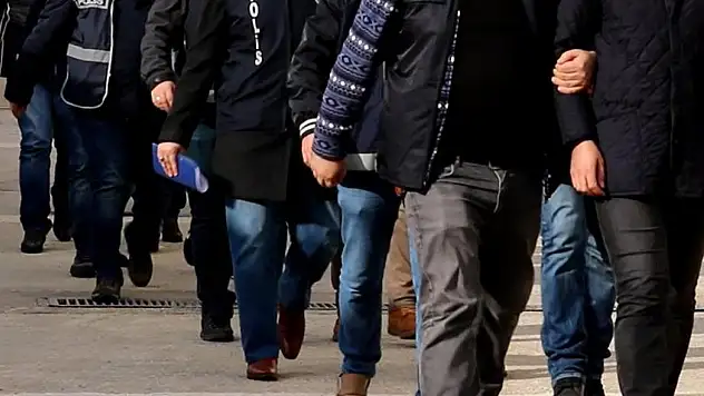 İzmir'de 'Saraçlar' çetesine operasyon: Çok sayıda gözaltı!