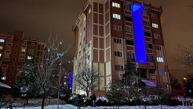 Karnesinde 3 zayıfı olan lise  öğrencisi, yaşamına son verdi