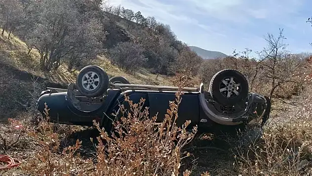 Kayıp olarak aranan öğretmen, devrilen kamyonette ölü bulundu