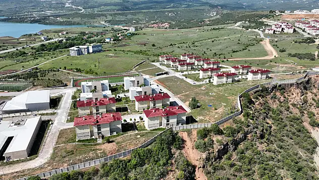 Kiraları 200 TL'den 1118 TL'ye Yükselen Akademisyenler Rektörle Mahkemelik Oldu