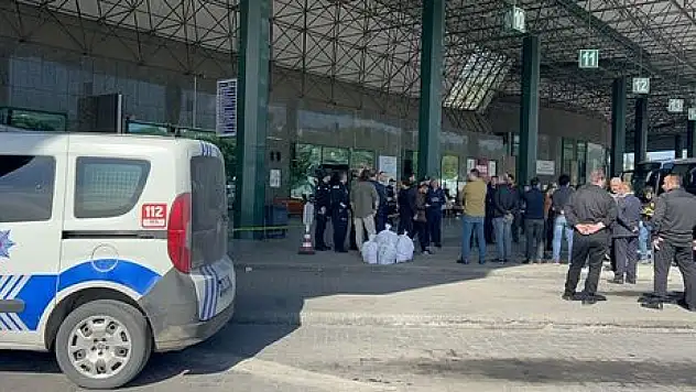 Kocaeli'de otogarda dehşet: Rastgele ateşe açan uzman çavuşa polis müdahale etti!