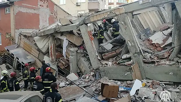 Kocaeli'nin Gebze ilçesinde 6 katlı bina çöktü: Enkazda arama-kurtarma çalışması başlatıldı!