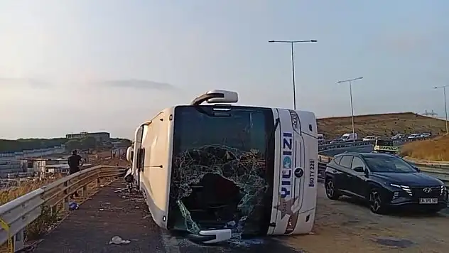 Kuzey Marmara Otoyolu'nda yolcu otobüsü devrildi: Çok sayıda ölü ve yaralı!