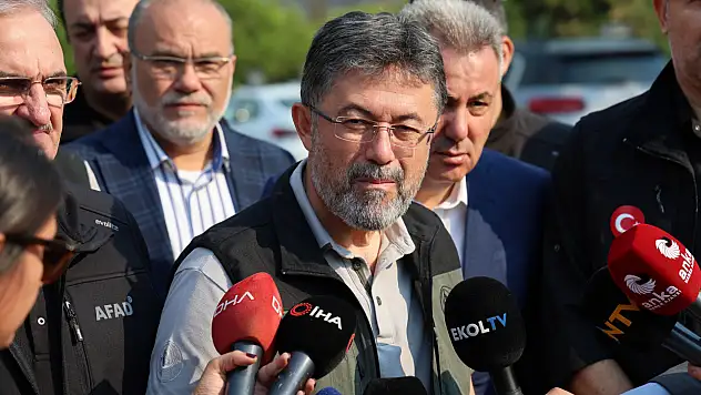 'Mersin, Uşak, Antalya ve Bursa'daki yangınların büyük ölçüde kontrol altına alındı'