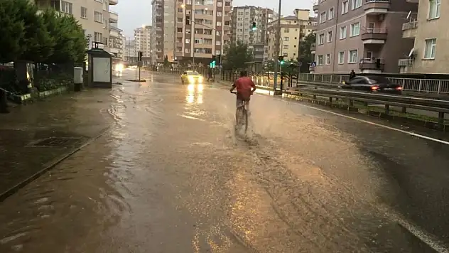 Meteoroloji 10 il için uyardı: Kuvvetli yağış geliyor