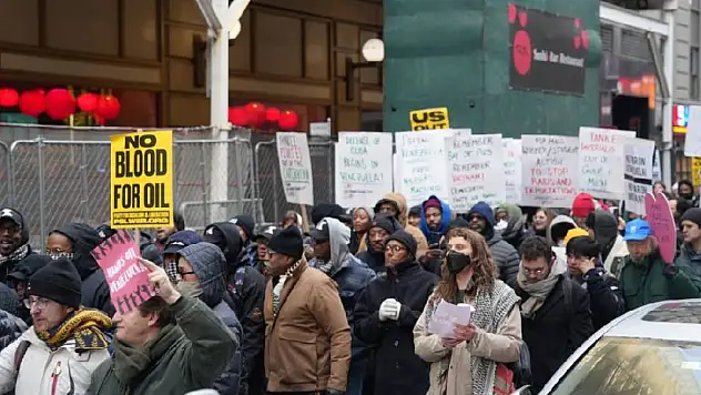 New York'ta binlerce kişi Venezuela için yürüdü
