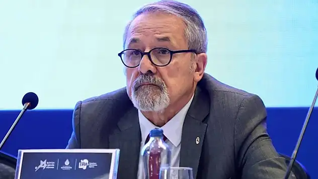 Naci Görür "O ilçede 8 şiddetinde deprem bekliyoruz, şu an olsa yerle bir oluruz"