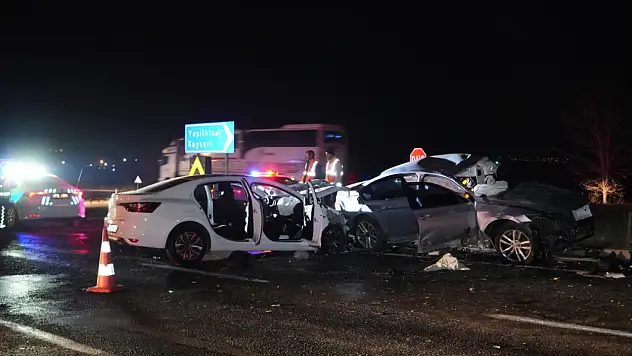 Niğde-Kayseri Karayolunda Feci Kaza Aynı Aileden 3 Kişi Öldü