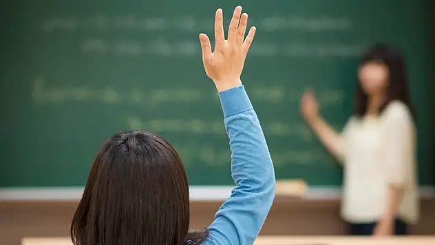 Öğretmenlere ücret ödemesi neden gecikti? Ek ders ücretleri ne zaman yatırılacak?