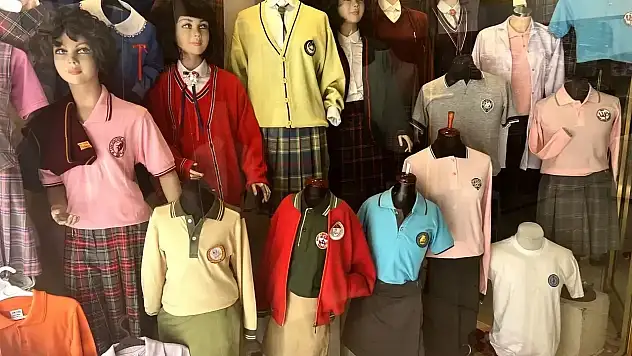 Okullarda Serbest Kıyafet Uygulaması Kalkıyor