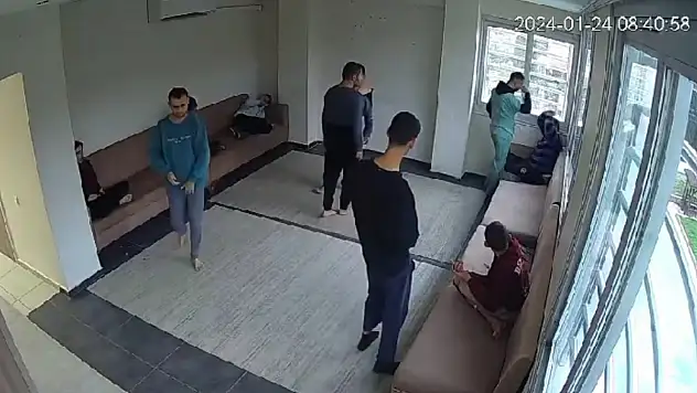 Otizmli Gence Dakikalarca Dayak Attı! Yaptığı Yanına Kar Kalmadı