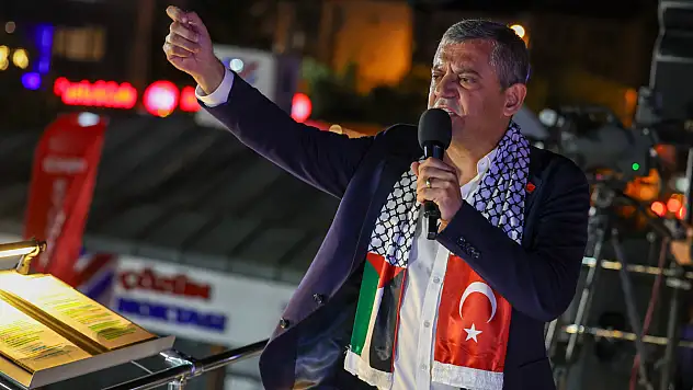 Özel'den milletvekillerinin bulunduğu 'Vicdan' gemisine tepki