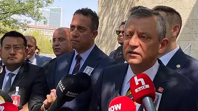 Özgür Özel Barış Üretecekse Bu Komisyonun Dışında Kalınamaz