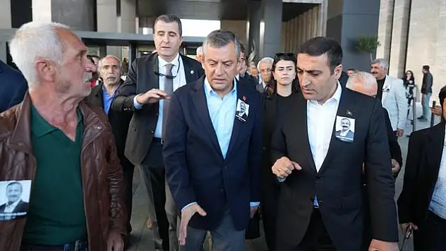 Özgür Özel'e saldırı davası ertelendi