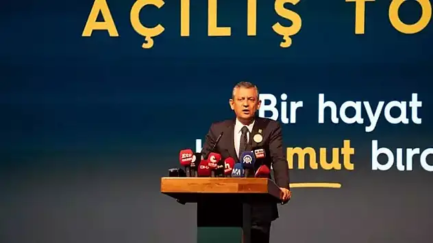 Özgür Özel Ferdi Zeyrek Vakfı'nın Açılışını Yaptı
