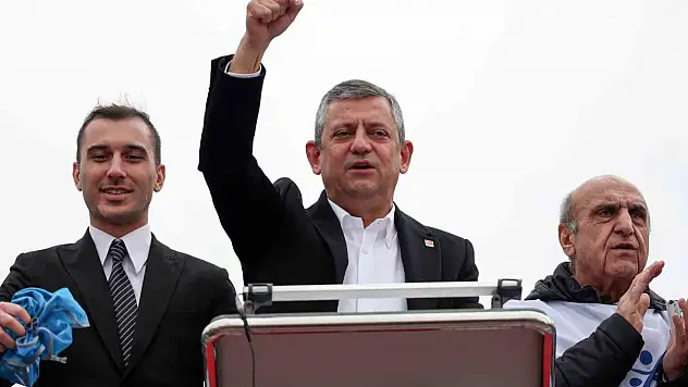 Özgür Özel: 'İlk seçim sandığında hepimizin ortak geleceğini kurtarmak için iktidarı birlikte kurmalıyız'