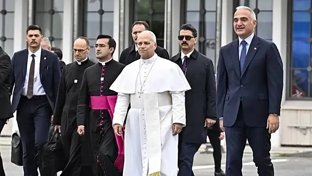 Papa 14. Leo Türkiye'den Ayrıldı
